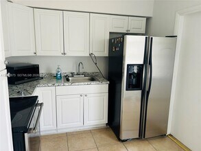 412 SW 10th St in Hallandale Beach, FL - Building Photo - Building Photo