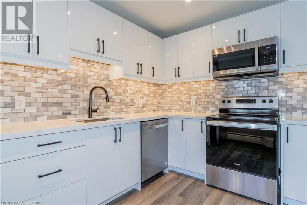 410 Hazel St in Waterloo, ON - Building Photo