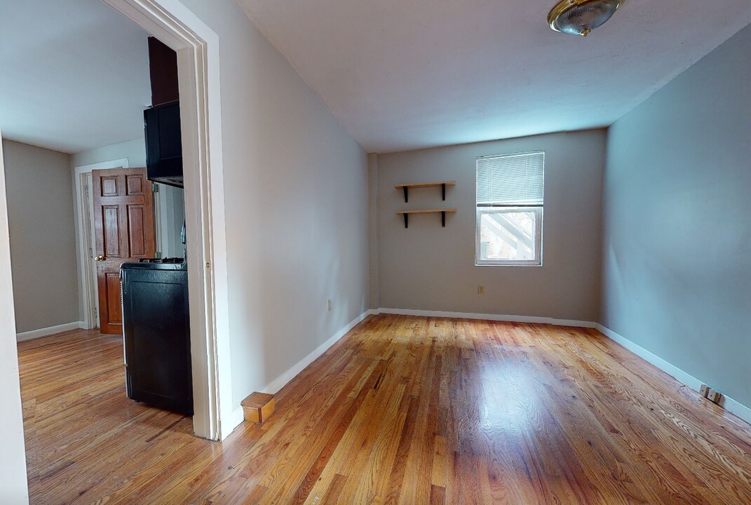 428 Franklin St, Unit 1R in Cambridge, MA - Foto de edificio