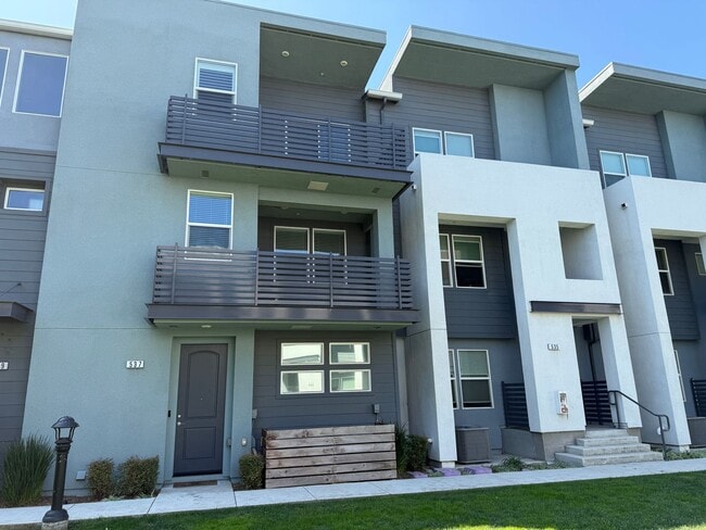 property at 537 Clover Cir