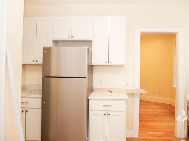 16 Beals St, Unit 2