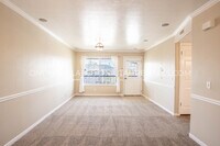 1512 S 175 E St photo'