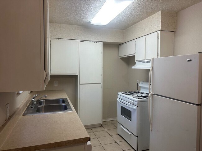 3655 N Dixie Blvd in Odessa, TX - Building Photo - Building Photo