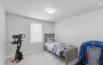 112 Arlington Dr in Raeford, NC - Building Photo - Building Photo