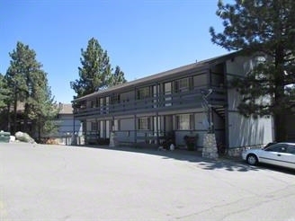 1440 Tavern Rd in Mammoth Lakes, CA - Foto de edificio