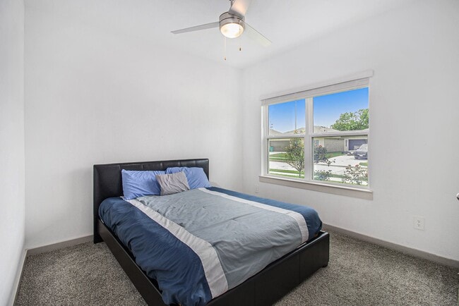 1823 William Scott St in Baytown, TX - Building Photo - Building Photo