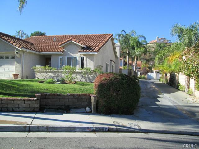25065 Wintergreen Ct in Stevenson Ranch, CA - Building Photo