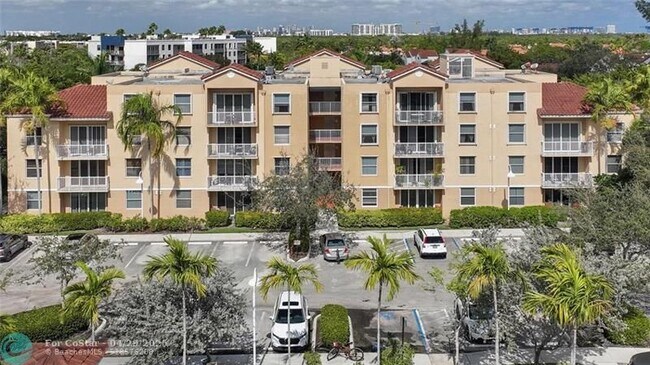 529 E Sheridan St in Dania Beach, FL - Building Photo - Building Photo