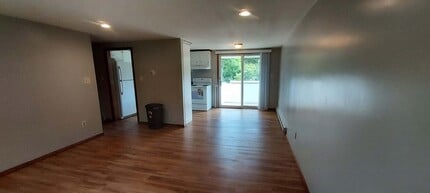 445 Chase in Dartmouth, MA - Building Photo - Building Photo