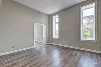 123 S Broad St in Monroe, GA - Foto de edificio - Building Photo