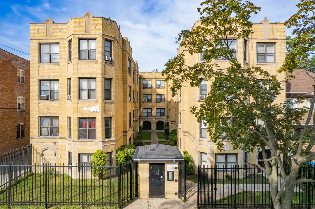 16-18 N Lorel Ave in Chicago, IL - Foto de edificio