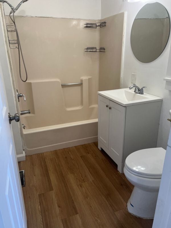 property at 124 S 4th St