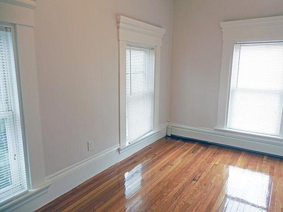 17 Webster St in Somerville, MA - Foto de edificio