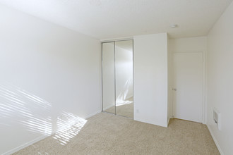 North Bonita Apartments in San Diego, CA - Building Photo - Interior Photo