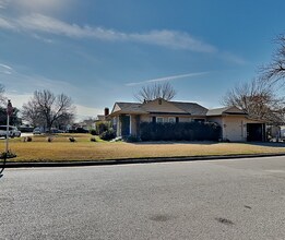 7493 Aberdeen Dr in Fort Worth, TX - Building Photo - Building Photo