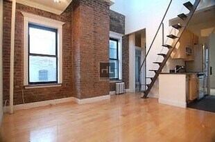 E 18TH ST. in New York, NY - Building Photo