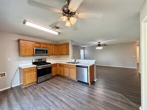 17212 Hamilton Point Cir in Manor, TX - Building Photo - Building Photo