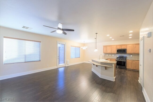 157 Short Ruff Way in Las Vegas, NV - Building Photo - Building Photo