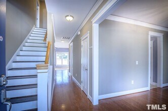 202 Frontgate Dr in Cary, NC - Foto de edificio - Building Photo