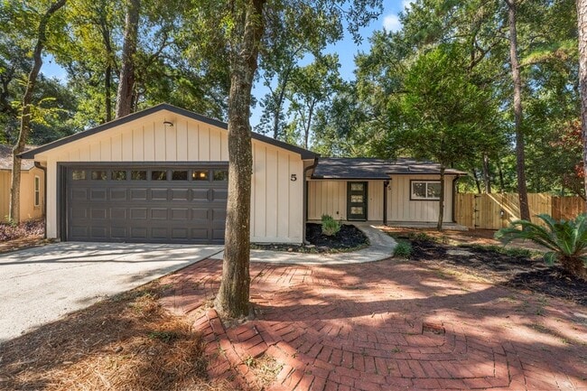 5 Canyon Oak Pl in The Woodlands, TX - Building Photo - Building Photo