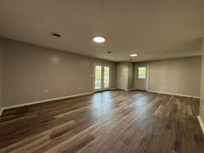 1216 Tusculum Blvd in Greeneville, TN - Building Photo - Building Photo