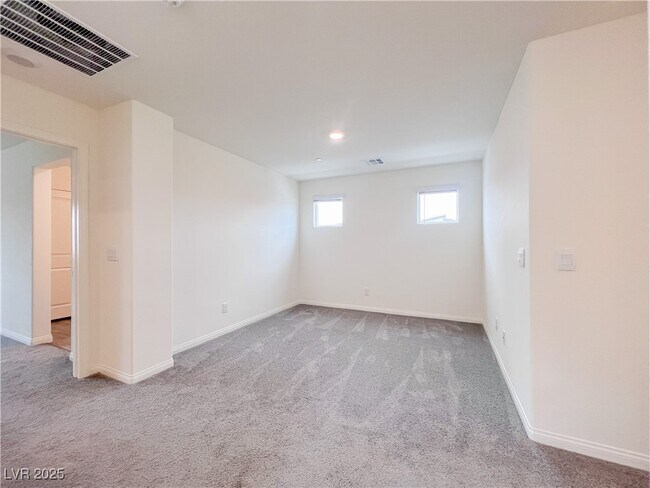 property at 4748 Peacock Clfs Ave