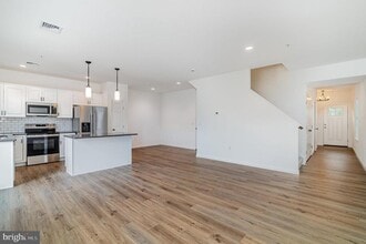 7851 Briarwood Dr in Harrisburg, PA - Foto de edificio - Building Photo