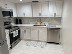 1904 Bermuda Cir in Coconut Creek, FL - Building Photo - Building Photo