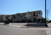 4290-4294 Schoolridge Ln in La Mesa, CA - Building Photo - Building Photo