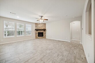 24918 Meadowthorn Crest Ln in Katy, TX - Building Photo - Building Photo