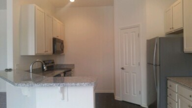 7265 Kendal Ln in Lewis Center, OH - Building Photo - Building Photo