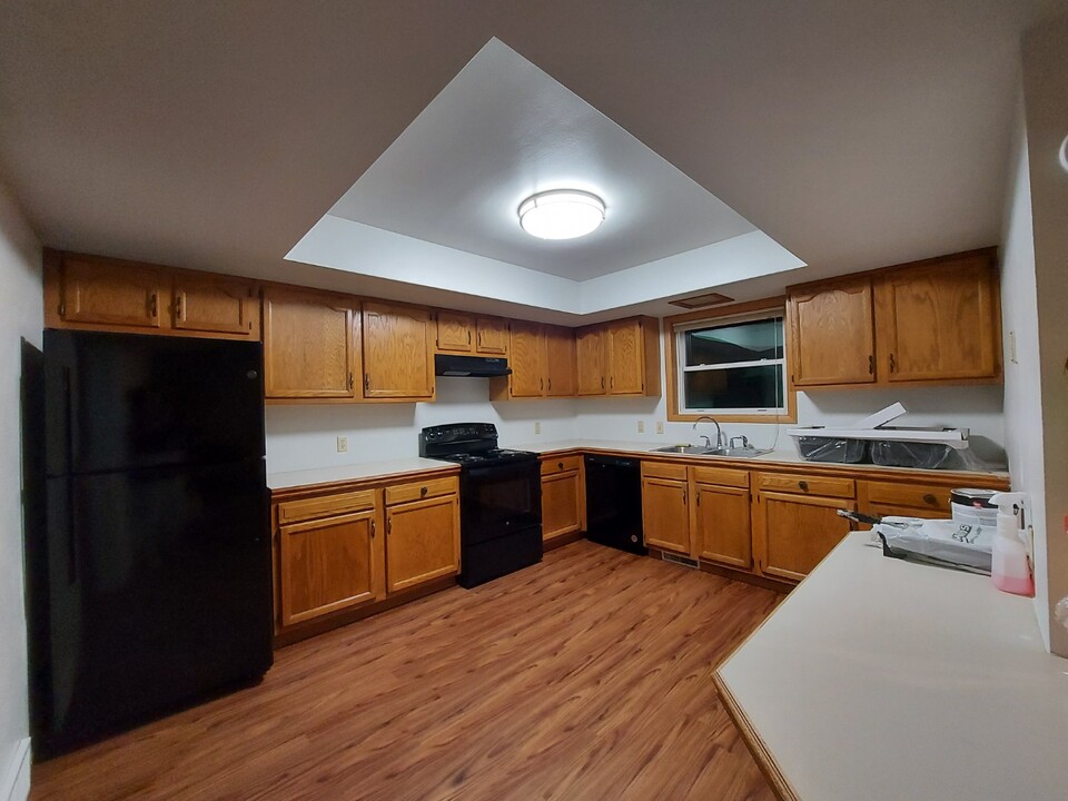 1215 W Wausau Ave, Unit Spacious remodeled duplex in Wausau, WI - Foto de edificio