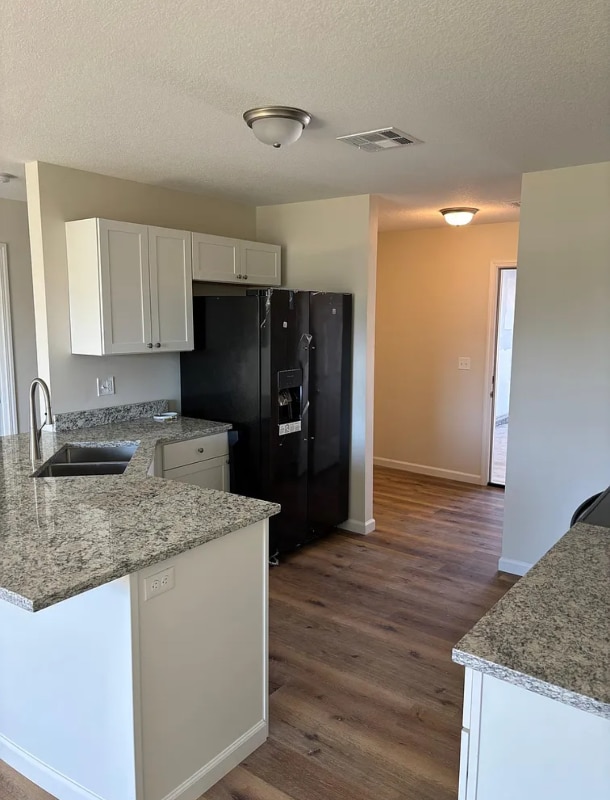 property at 1136 Harbor Dr