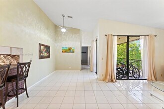 10700 NW 14th St in Plantation, FL - Building Photo - Building Photo