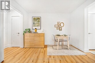 232 Elm St in St Thomas, ON - Building Photo - Building Photo