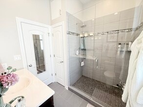 1905 W Huron St, Unit 3 in Chicago, IL - Building Photo - Building Photo