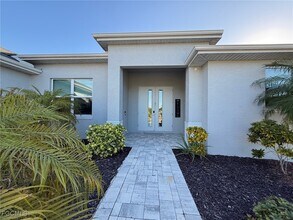 4627 Agualinda Blvd in Cape Coral, FL - Building Photo - Building Photo