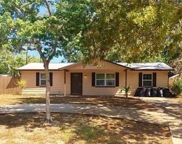 4415 Beacon Square Drive in Holiday, FL - Building Photo