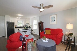 1127 Clifton Rd NE in Atlanta, GA - Building Photo - Building Photo