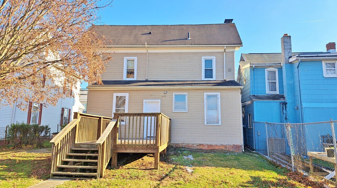 523 Frederick St in Hanover, PA - Building Photo