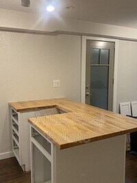 8170 Centrebridge Dr photo'