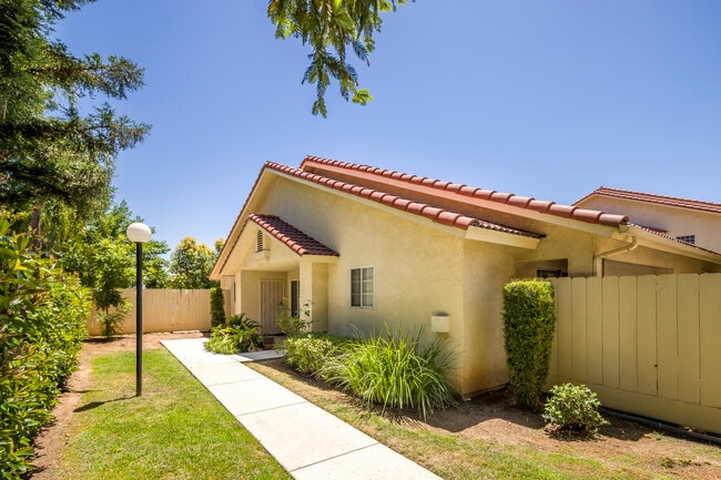1542 E Alluvial Ave, Unit 128