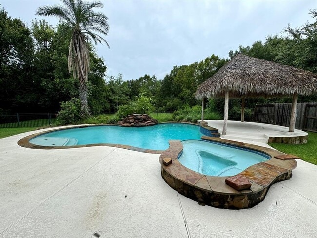 property at 4502 Kelliwood Manor Ln