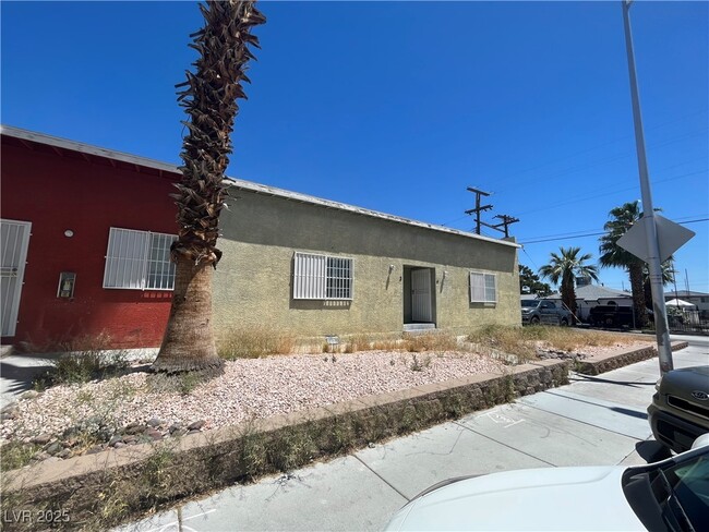 331 S 9th St in Las Vegas, NV - Building Photo - Building Photo