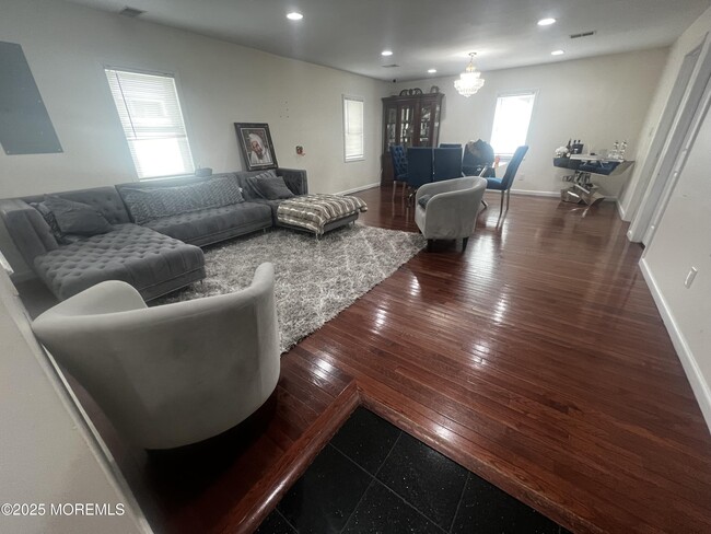 property at 286 Cummings Ave