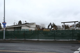 Oliver Station Apartments in Portland, OR - Building Photo - Building Photo