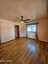 140 W Nikolaus in Show Low, AZ - Building Photo - Building Photo