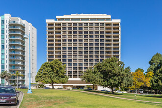 Del Prado in San Diego, CA - Building Photo - Building Photo