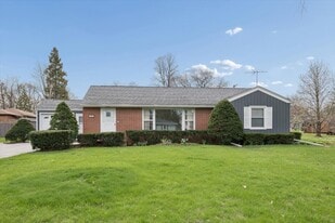 108 Lavidia Blvd in Joliet, IL - Building Photo