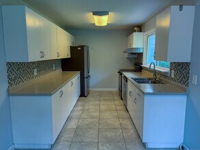 182 Knoll Dr in Hamden, CT - Building Photo - Building Photo